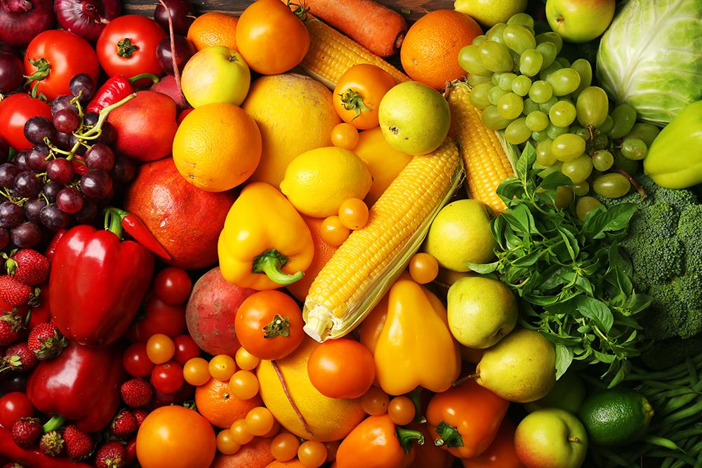 Rainbow closeup of fruits and vegetables.